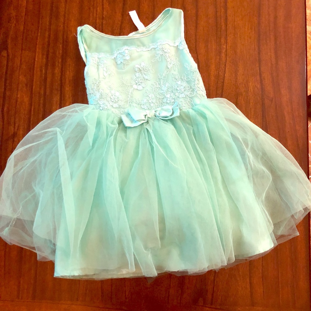 Girl’s Formal Dress